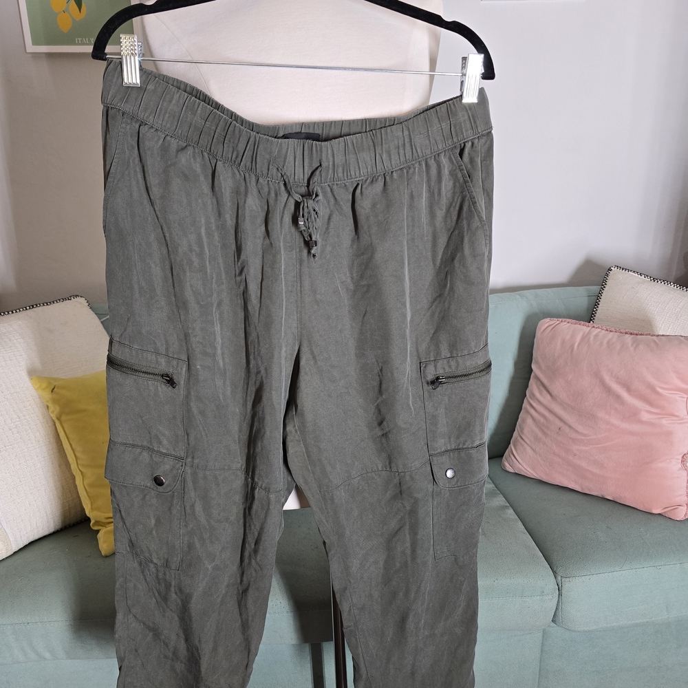 Banana Republic Dark Green Cargo Pants